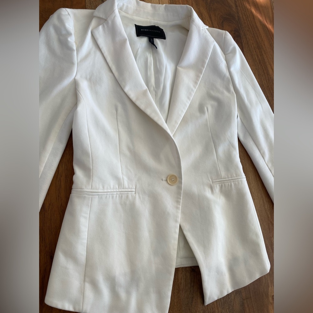 BCBG “Fay” Blazer in Gardenia - Picture 5 of 13